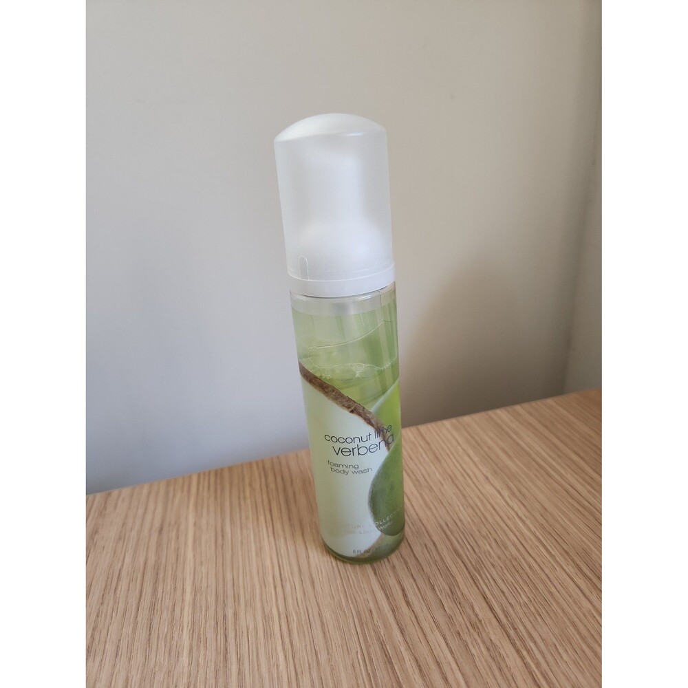 Bath & Body Works Coconut Lime Verbena Foaming Bidy Wash